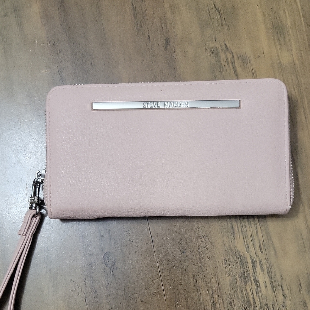 Steve Madden Blush Pink Wallet